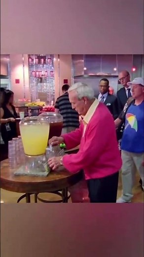 Witnessing Arnold Palmer make an Arnold Palmer 🤌