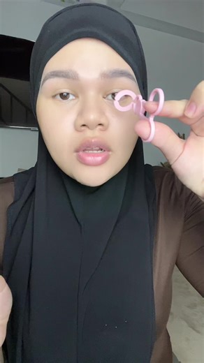 Contact Lens Application Tutorial