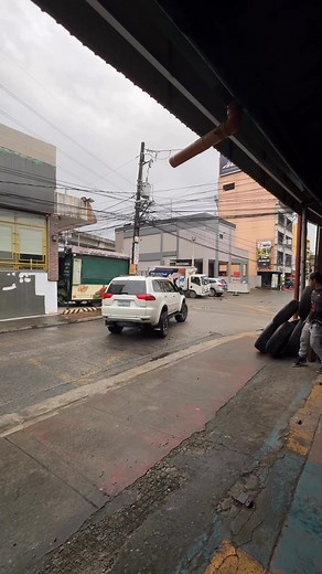 Another clean setup 🔧 Installed a Body Lift for that added height and clearance, plus a Ralliart Skid Plate for underbody protection and style 🔥 🦾 Upgrade your setup today! Message us to book your install 📲 For Inquiries: Emil Casabar 0995 421 7344 Viber / Whatsapp 📍 Location: Marcos Highway, Midtown 3, Marikina City Behind Lydia’s Lechon and Burger King 📍Waze: https://ul.waze.com/ul?ll=14.62060672,121.10399008 📍Google Maps: https://maps.app.goo.gl/iGkRCdHdE2xiMLDz9 🕘 STORE HOURS: — Mon-