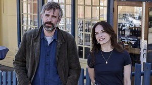 Murder in a Small Town 1x01 "The Suspect"