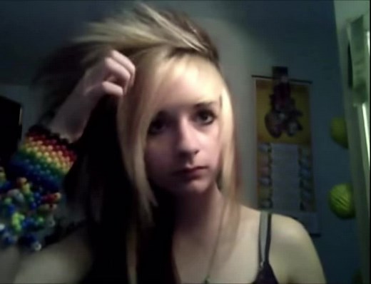 Visual Kei Scene Hair Tutorial by Risa Fox