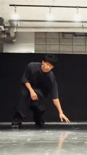 19K views · 10K reactions | Movement flow 﫠 #dance #breaking #breakdance #bboy #powermove #powermoves #acrobatics #tricking #parkour #gymnastics #movement #capoeira#contemporary#contemporarydance#floor#floorwork#freestyle #ブレイキン #超人 | 平鍋飛鳥 | Facebook