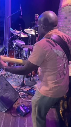 Sharay Reed on Instagram: "“Chicken Grease” solo (Live at City Winery Chicago) Shout out to the Dr., Tony Cazeau @newblackrenaissance1 for the call to come thru and bless this song for the cancer research fundraiser, D’Angelo Tribute. Such a great cause for funk.💪🏾 That’s @yoitspaulhall up there Smackin’ w/ me 💪🏾🔒 Got a chance to see and hang out with some of my dudes too, and the Ms. Lady @psalmistjh ♥️ : @newfaceofsoul1 @samthousand @marquealjordan @justbeni @kbdrum @keenanb33 Good times!
