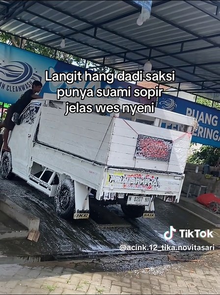 Nyeni Puooll: Suami Sopir dan Cerita Langit