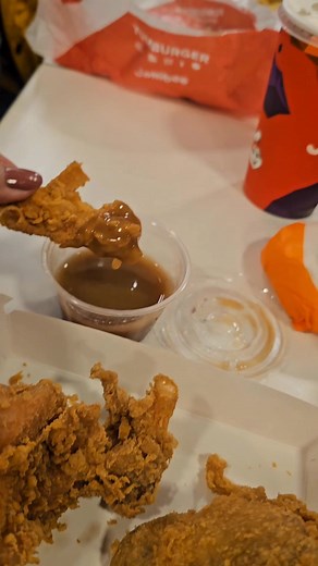 43K views · 2.4K reactions | Let's try Jollibee in London,famous food chain in the Philippines #JollibeeLondon | Gen's Vlog | Facebook