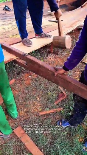 Heavy Timber Joint Assembly Using a Wooden Mallet | Traditional Beam Fitting Process