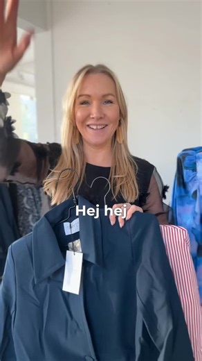 My Apartment Køge on Instagram: "BLACK OUTLET hos My Apartment 🖤 Torsdag d. 27. november kl. 10.00–19.00 Slår vi dørene op til et OUTLET, du absolut ikke vil gå glip af! Gør dig klar til vilde priser, lækre styles og årets bedste kup. 📍 Du finder os i hjørnelokalet over for Siesta (Ikke i butikken denne gang!) 🔥 UDSALGSPRISER – SPAR OP TIL 80% 🔥 Sisters Point – masser af lækre styles: • 1 stk: 200,- • 2 stk: 300,- Bløde tørklæder: • 1 stk: 100,- • 2 stk: 150,- … og meget, meget mere! Vi fyld