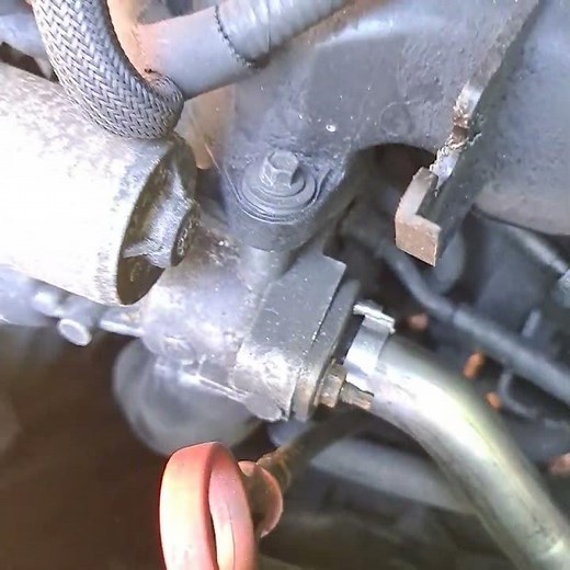 Jaguar X Type, 2.2 diesel. Lack of power - Problem solved. EGR cooler pipe split.