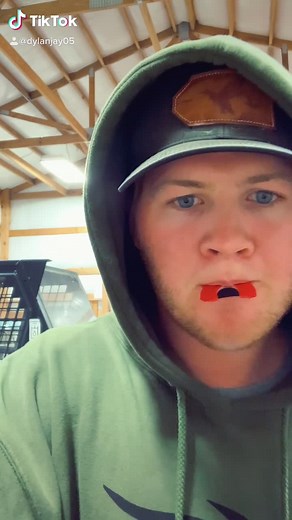 Mastering the Coyote Diaphragm Call - Expert Tips Revealed!