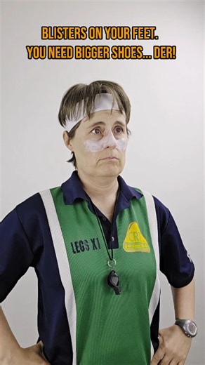 🦶🏼 What, you keep getting blisters on your feet? Well, you need bigger shoes, der! ✅ Shoes that are too big and loose can cause the exact same toe blisters as shoes that are too small. Because they let your foot slide forward and your toes hit up against the end of the toebox. As far as your toes are concerned, you’re wearing a shoe that’s 3 sizes too small. 👉 Follow me for the truth about blisters #blisterprevention #blisterpod #blistermyth #blistertruth #blistermythbusting #frictionblister 