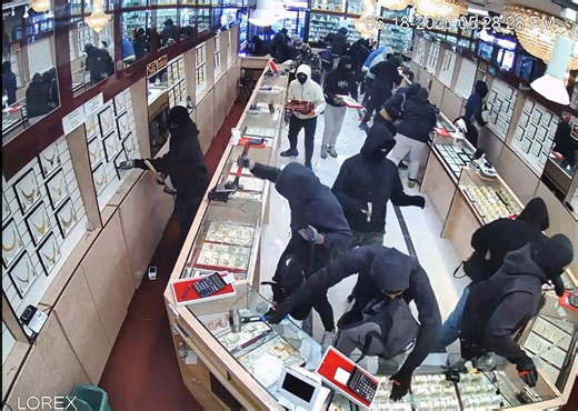 Video: Fremont robbery crew cleans out $1.7 million in 70 seconds