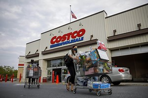 How Costco grew a "members-only" empire