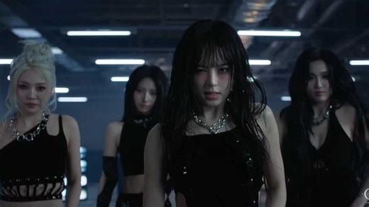 EVERGLOW、タイトル曲「CODE」MV公開…エネルギー溢れるパフォーマンスに注目 - Kstyle