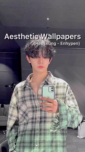 Aesthetic Wallpapers Featuring Heeseung from Enhypen