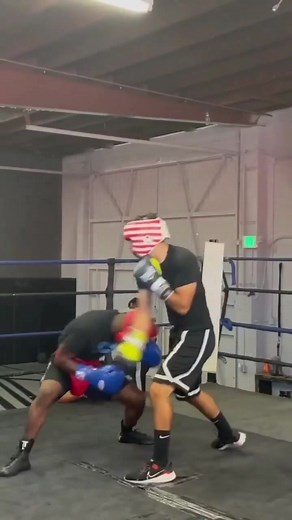 Head Movement Techniques in Boxing Sparring
