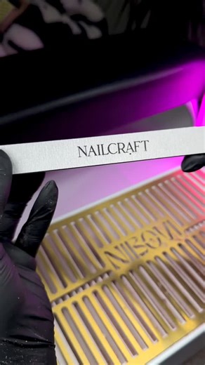 Siân | NAIL ARTIST GLASGOW | EDUCATOR ✨ on Instagram: "On a scale of 1-10 how much did we miss the ASMR videos 🥹 Sorry, no Vlogmas for today - but hello … has this blast from the past style video not made up for it 🤓 I know some people hate them but I actually LOVE making them 🩷 Efile, Bits & Extractor from @nibovi_official 💚✨ EVERYTHING else is @nailcraft_official ✨💜 (even some secret 2026 release products and a few we are still formulating) 💜 Steel core file 💜 Replacement files 💜 Ultra