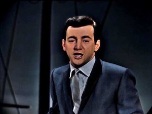 BOBBY DARIN 📀 Beyond The Sea "Live" {DES Stereo} 1960