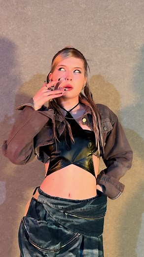 Full vocal & danec cover this Friday⭐️ @LISA #lisa #lisarockstar