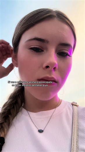 How to Apply False Eyelashes Perfectly