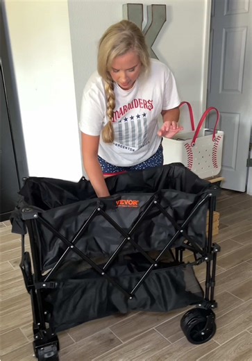 450 pounds of loading capacity 🤯 Best Double Decker Sports Wagon #vevor #sports #wagon #doubledecker #baseballmom