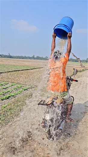 the helmet fell off and the water gushed out?