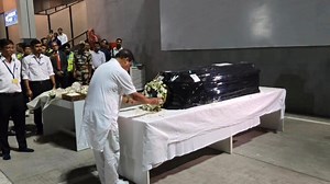 Fans, Loved ones broke in tears, paid tribute to Assam's icon Singer Jubeen Garg, who passed away in Singapore on September 19, 2025. The mortal remains of Jubeen Da reached Guwahati. Zubeen Garg #zubeengargmusic DIPHU VOICE | DIPHU VOICE
