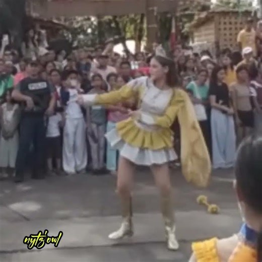 Parade Majorettes Fiesta Parade wennlove e.comedyTV @81983starandstripe wennlove egaran