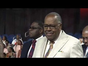 Lady Naomi K. Thomas Sings Old-School Congregational Songs | COGIC International Women’s Convention