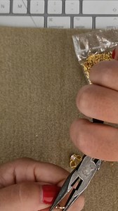 29K views · 326 reactions | Chi di voi ha bisogno di un girocollo sbrilluccicoso?  #tutorial #tutorialgioielli #gioielliartigianali #cristalli #creazionegioielli | Natalia Savastano Designer | Facebook