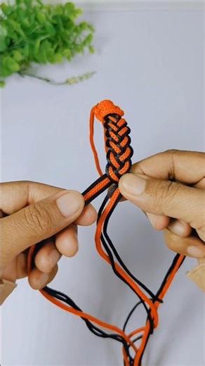 9 cords 2 Colours macrame bracelet tutorial #paracordknots #paracordtutorials #macramebracelet