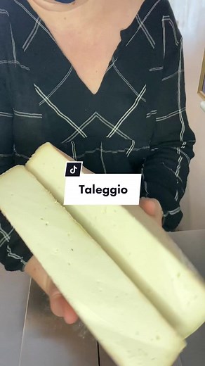 Taleggio (with terrible Italian pronunciations this time) #cheese #cheesetok #food #foodtiktok #foodtok #italianfood #italiancheese #Italy #softcheese