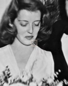 83K views · 3.2K reactions | "Bette Davis weds her second husband, pilot Arthur Farnsworth, in a private ceremony in Arizona, 1940." | History Through Time | Facebook