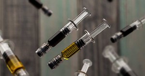 What’s the Difference Between RSO and Distillate