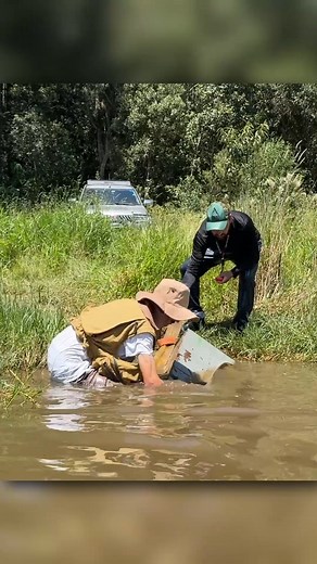 Eles encontraram um valor inestimável do tesouro dentro do cofre do fundo do rio - parte 1 | Jack e Faísca Aventuras
