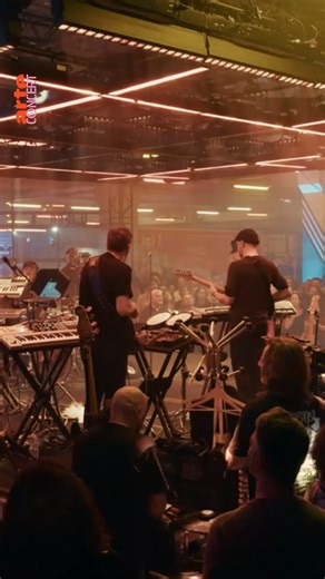 Pop-Avantgarde in Perfektion! 🔥 Róisín Murphy bringt den Dancefloor des Ground Control mit einem einzigartigen Mix aus Disco, House und Electro zum Beben - eine Hitparade durch die Epochen! so.arte/roisinmurphy | ARTE Concert