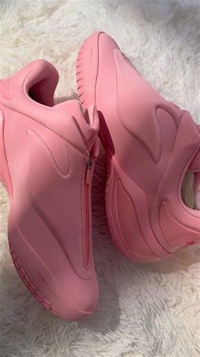 The best pink basketball shoes out right now😮‍💨 Shai 001 Blush🌸🔥 #basketballshoes #shai001