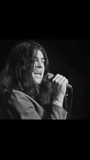 Echo Muse | Deep Purple – “Highway Star” Released in 1972 on the album Machine Head, “Highway Star” is one of the earliest and most influential... | Instagram