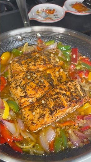 Cajun Honey Glazed Salmon 🔥 recipe in description #salmon #cajun #recipe #honey #food