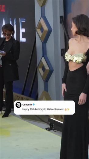 COMPLEX on Instagram: "Hailee Steinfeld always been THAT girl 😮‍💨"