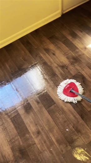 Wet Mop With Me Haven’t Done This In A Min Pinsol Got The House Smelling So Gooddd 👃💕 #fyp #fyyyyyp #mop #asmr #moppingfloors #wetmop #cleantok #trending #moppingasmr