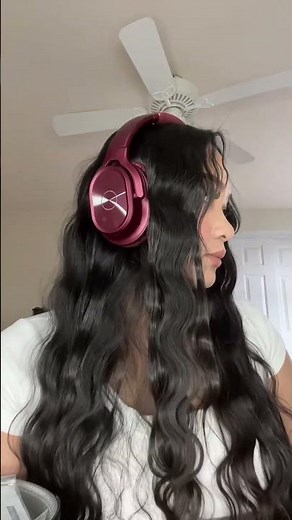 Red Noise Cancelling Headphones That Pop