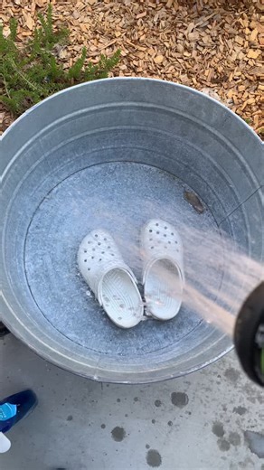 Crocs Cleaning Tips and Tricks: How to Keep Your Shoes Spotless!