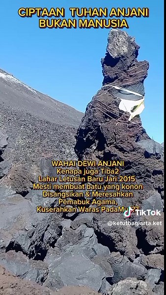 ini tempat merupakan tumpukan batu lahar yang di tumpuk atas rahasia ILLAHI bukan buatan manusia melain kan rahasia ILLAHI itu sendiri dan kalo ada yang mau menyalah kan salah kan Dewi Anjani yang sudah menumpuk kan batu lahar di suatu tumpukan batu lahar tersebut.#fypシ゚ #ypf #pendakian #story #page #semuabisaditiktok #semuaberandatiktok #lombokvirall🌴🌴 #rinjani3726mdpl♥ #fypppp