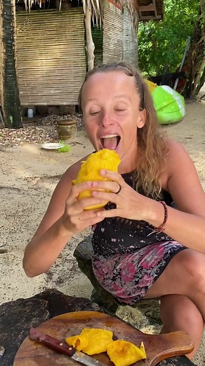 5 Creative Ways to Open a Mango | Mango Cutting Techniques