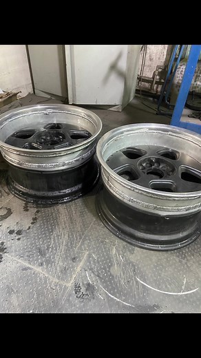 Car Wheel Rim Workshop: Close-Up Adjustments