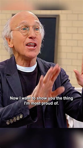 Man jumps over the barricade to run to Ariana Grande at the yellow carpet of the “Wicked: For Good” premiere in Singapore. We are so relieved she’s alright! #arianagrande #wickedforgood #wheninmanila