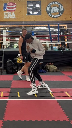 Practicing the shuffle on the ladder and using the same steps on pads. Lomachenko style🥊 #lomachenko #lomachenkostyle #shuffle #footwork #boxingfootwork #angles #padwork #boxingdrills #boxingcoach #boxingtraining #ladderdrills #boxingreels #boxingtips | Sergio Sosa