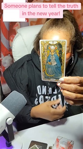 Someone wants to tell you the truth in the new year! 🥂