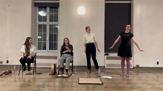 Pour clôturer la seconde journée montréalaise du colloque Femmes d’histoire nous recevons le groupe Germaine, qui revisite à la sauce féministe le répertoire trad québécois | Fédération Histoire Québec