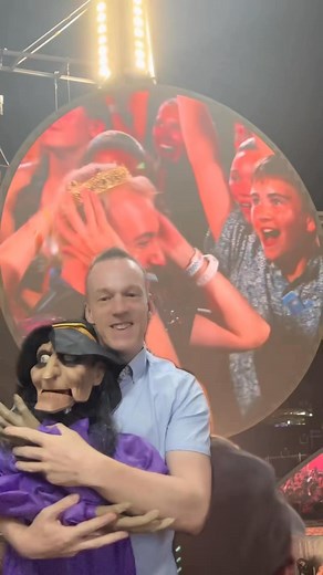 ဖောက်ပြန်တယ် in English #kopete #myanmar #learningenglish | Pete Evans